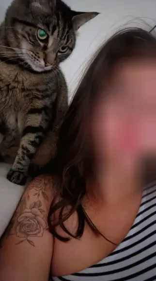 Emily, 28