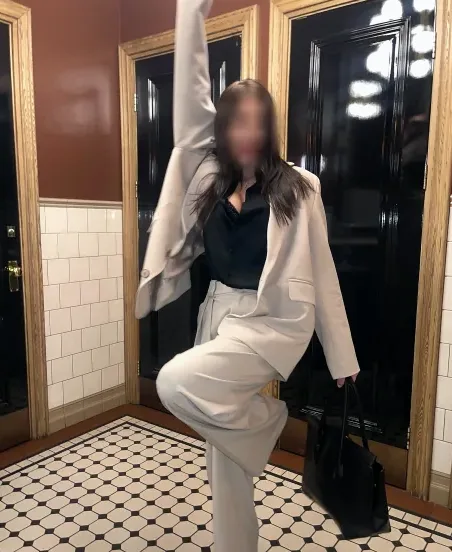 Jana, 29