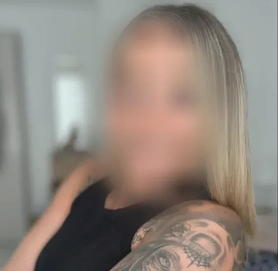 Kira, 36