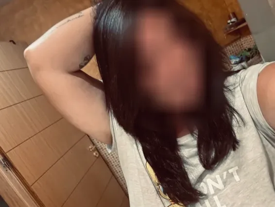 Lara, 30