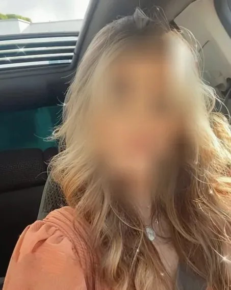 Lotta, 28