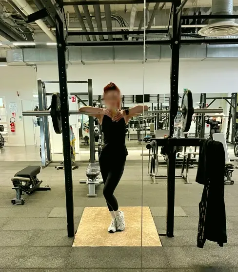 Luisa, 37