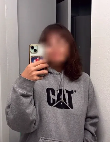 Michelle, 24