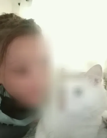 Romy, 38