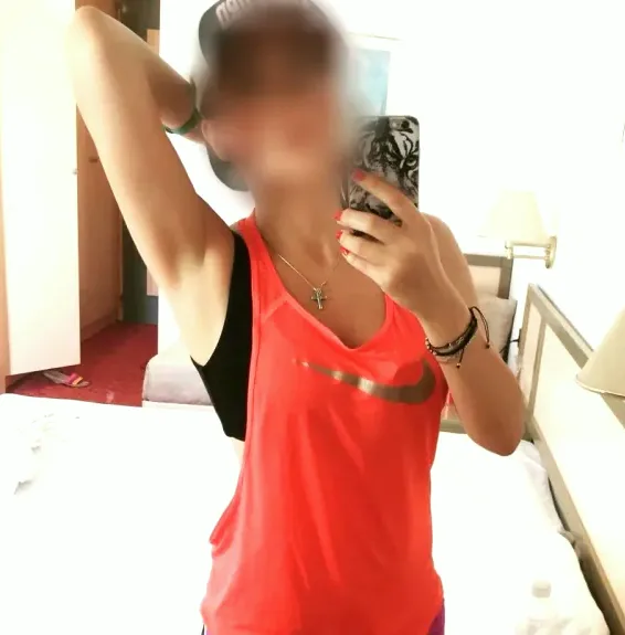 Sarah, 28