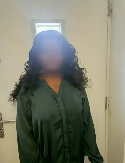 Sophie, 33