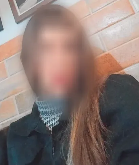 Theresa, 25